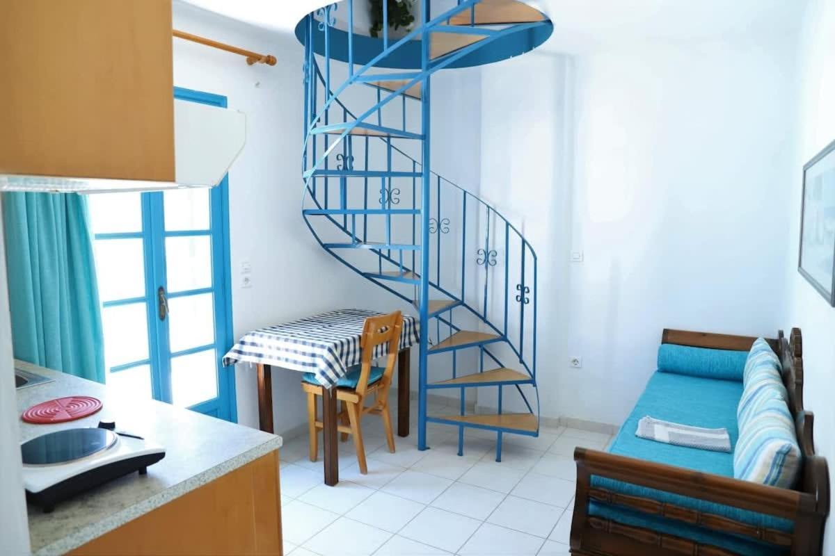Santorini Seaside Retreat - Flora'S Summer Escape بيريسا المظهر الخارجي الصورة