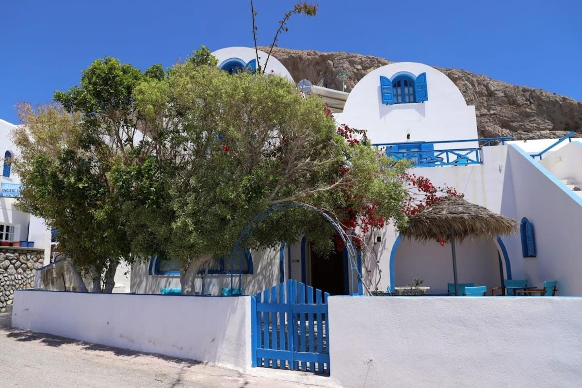 Santorini Seaside Retreat - Flora'S Summer Escape بيريسا المظهر الخارجي الصورة