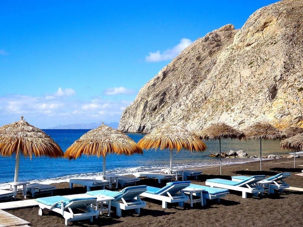 Santorini Seaside Retreat - Flora'S Summer Escape بيريسا المظهر الخارجي الصورة