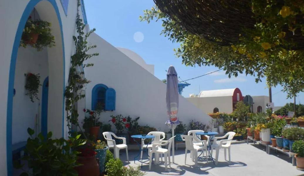 Santorini Seaside Retreat - Flora'S Summer Escape بيريسا المظهر الخارجي الصورة