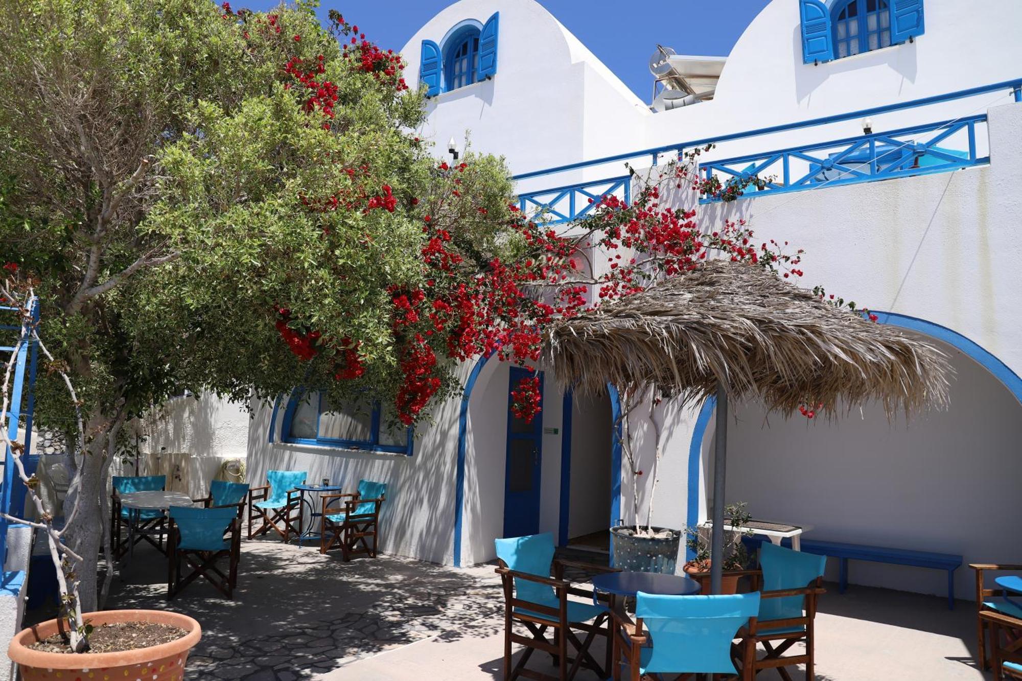 Santorini Seaside Retreat - Flora'S Summer Escape بيريسا المظهر الخارجي الصورة
