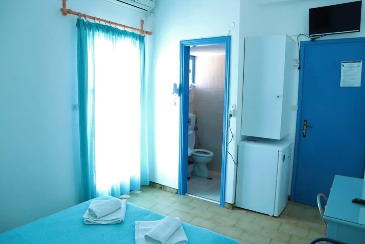 Santorini Seaside Retreat - Flora'S Summer Escape بيريسا المظهر الخارجي الصورة