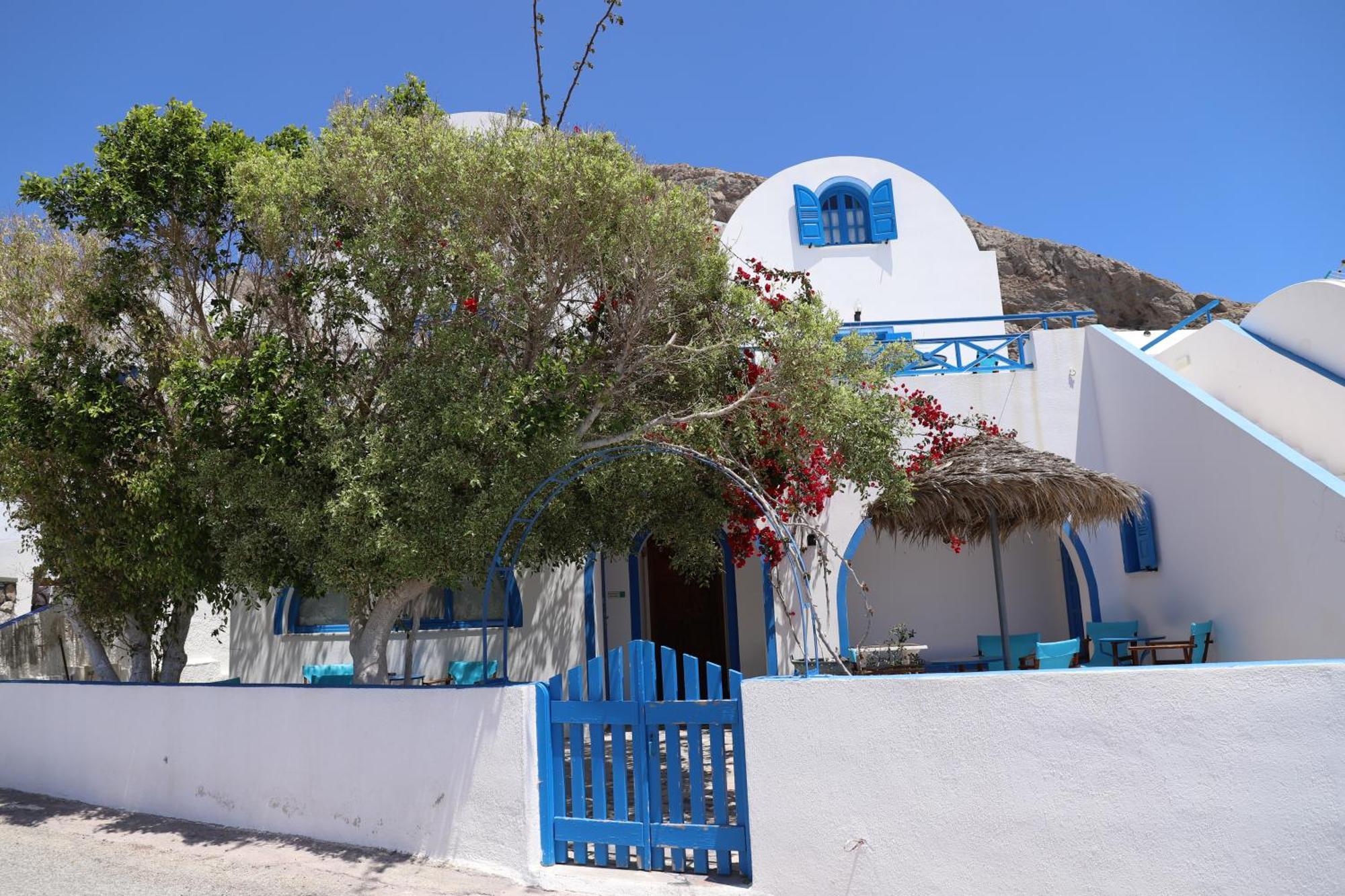 Santorini Seaside Retreat - Flora'S Summer Escape بيريسا المظهر الخارجي الصورة