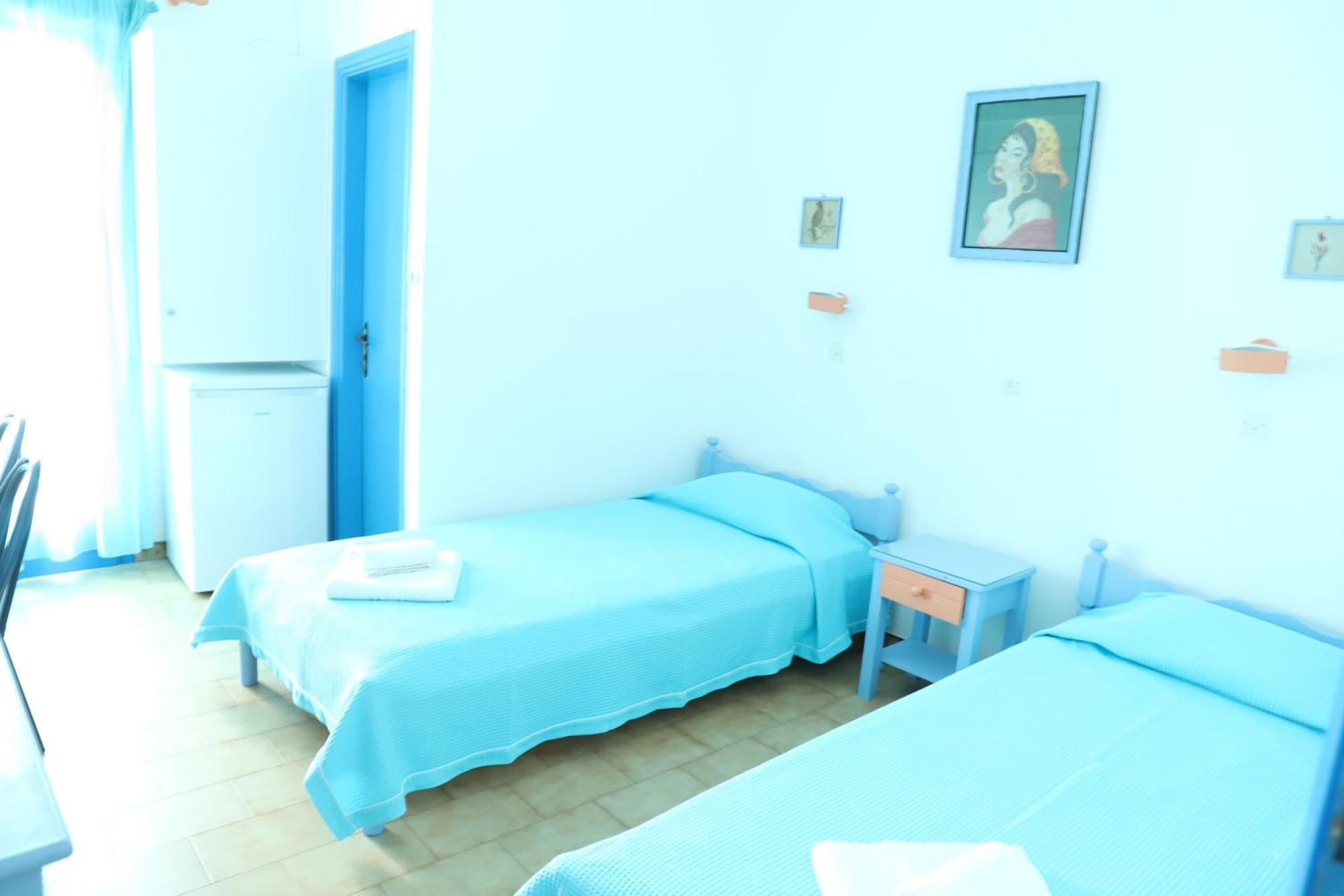 Santorini Seaside Retreat - Flora'S Summer Escape بيريسا المظهر الخارجي الصورة